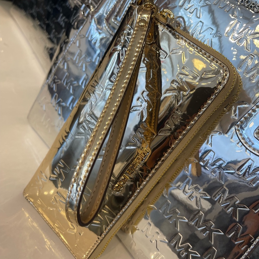 MICHAEL KORS Jet Set Lg Metallic Logo Debossed Continental Wallet Wristlet Phone - Picture 5 of 16